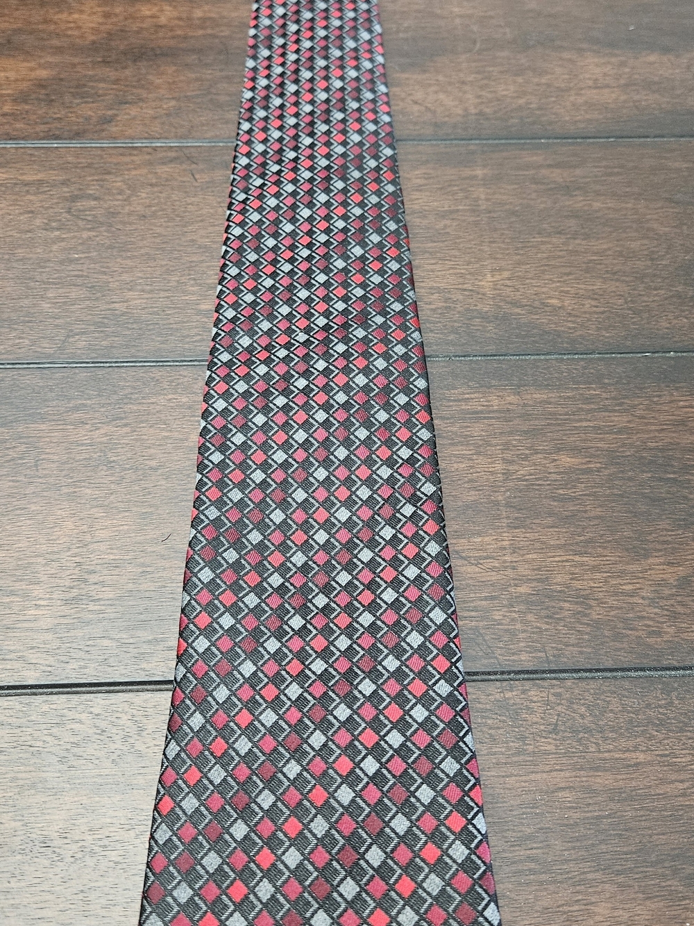 Sean John Black and Red Diamond-Pattern Silk Tie